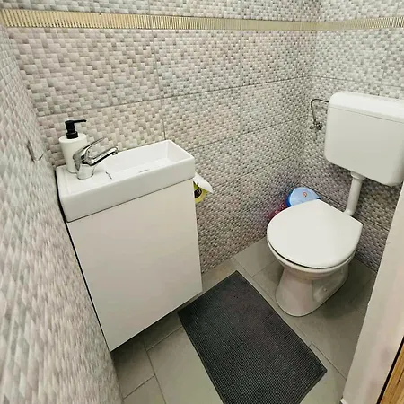 Irma Vendeghaz בית נופש *