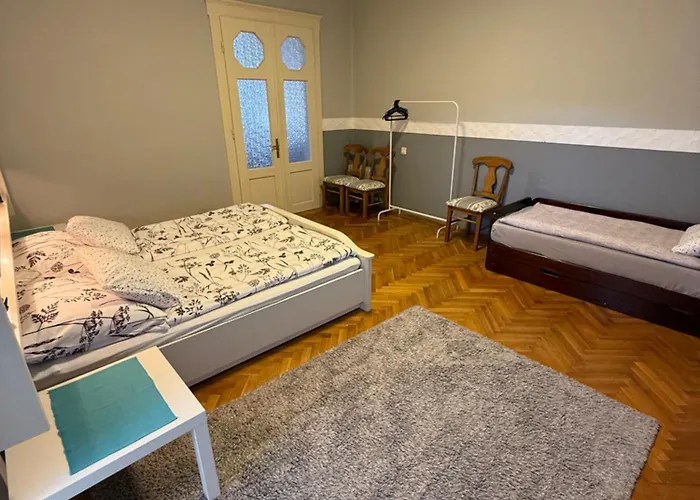 Irma Vendeghaz Case de vacanță